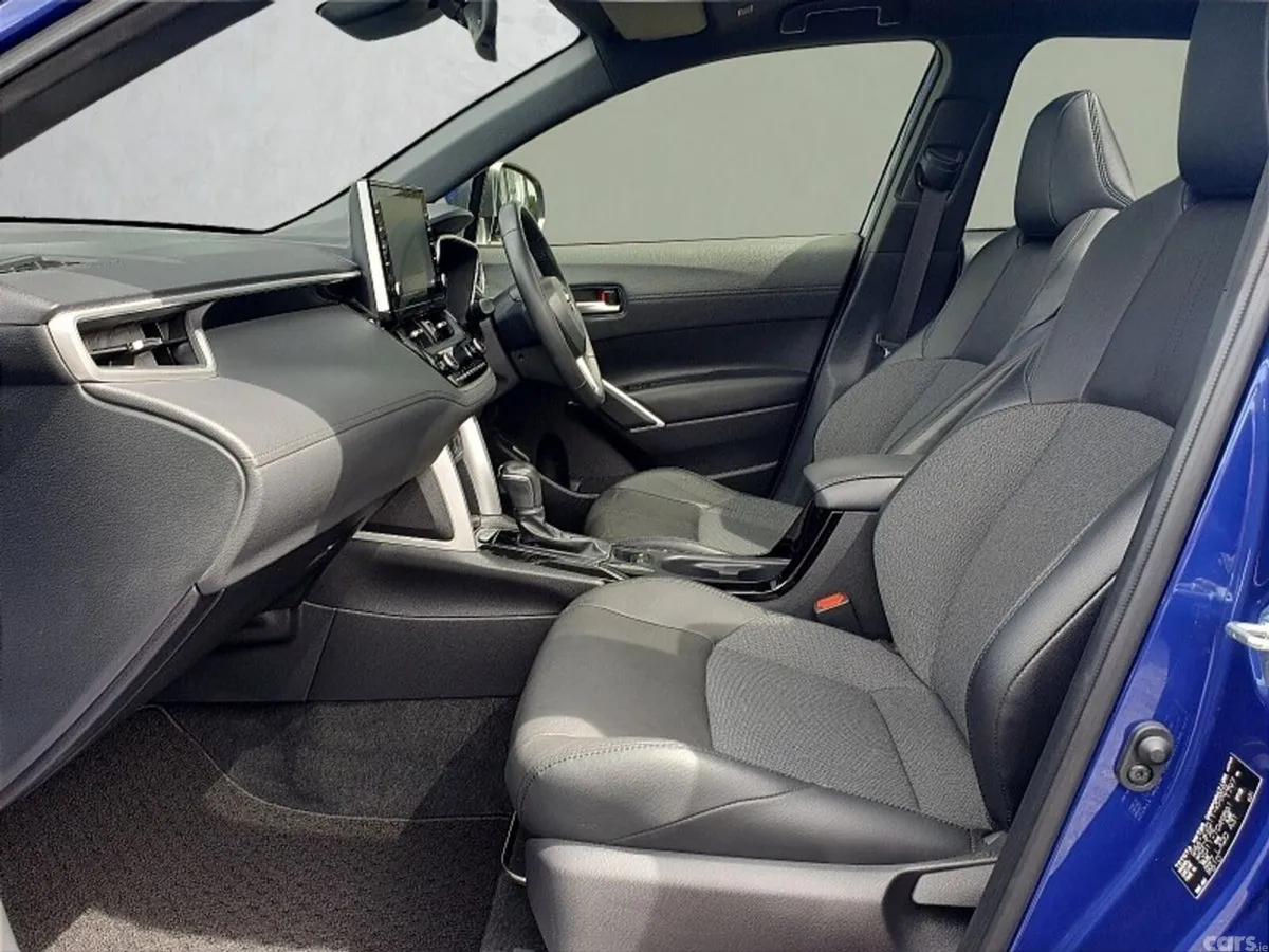 Toyota Corolla Cross SUV, Petrol Hybrid, 2023, Blue