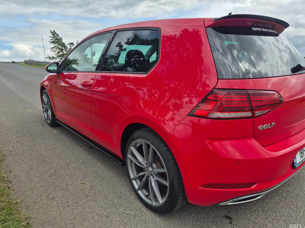 Volkswagen Golf Estate, Petrol, 2018, Red