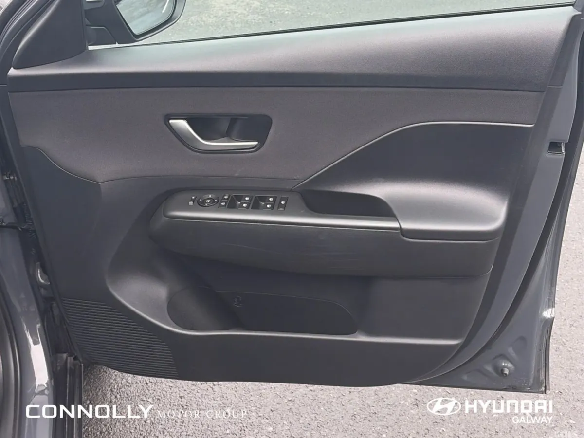 Hyundai KONA MPV, Petrol, 2025, Grey