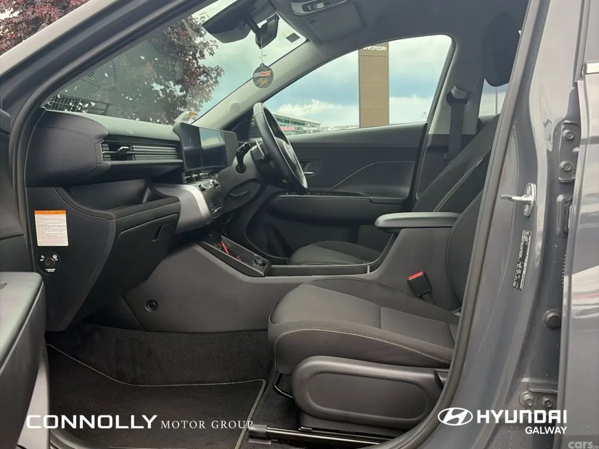 Hyundai KONA MPV, Petrol, 2025, Grey