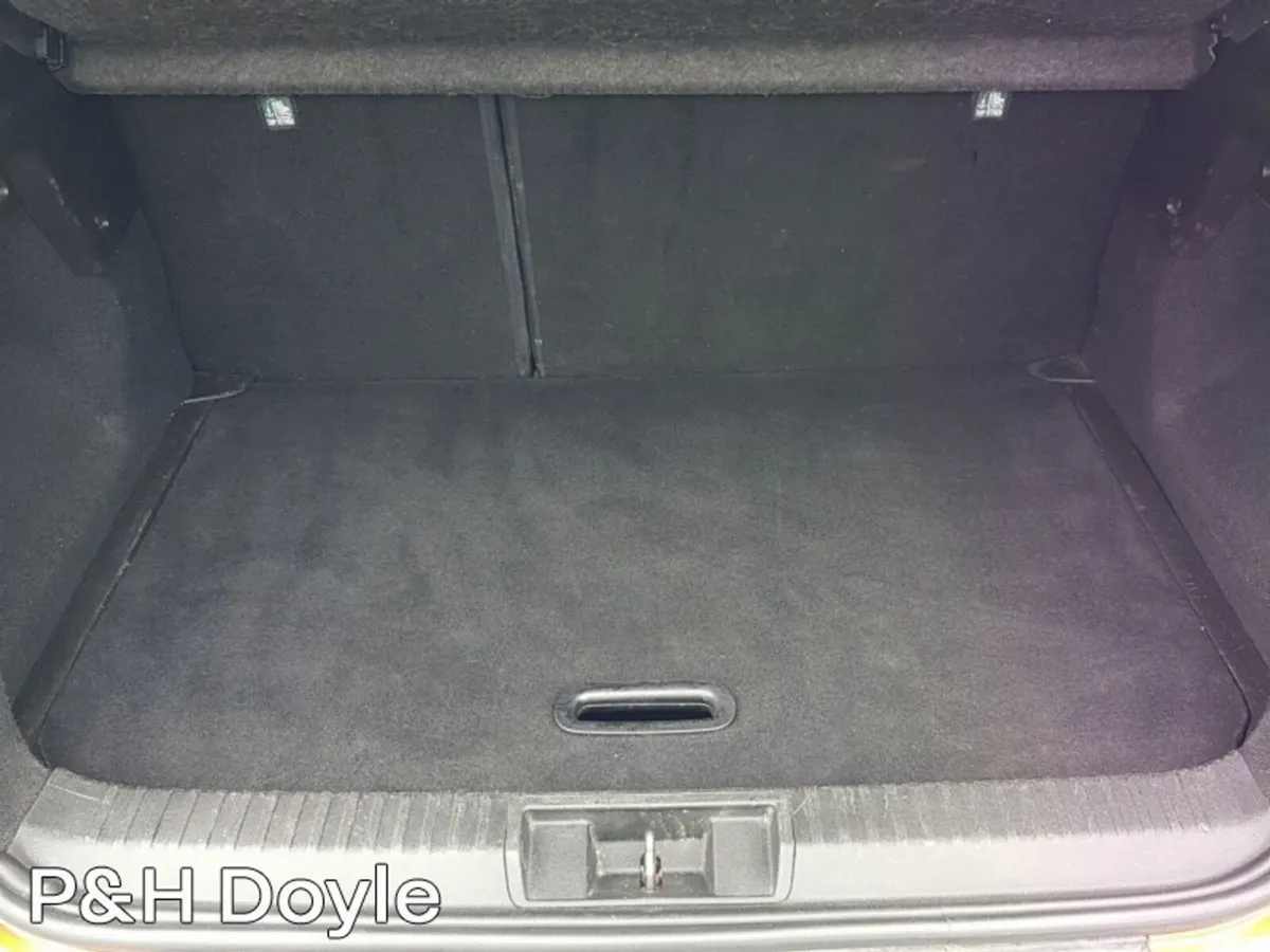 Renault Captur Hatchback, Diesel, 2021, Orange