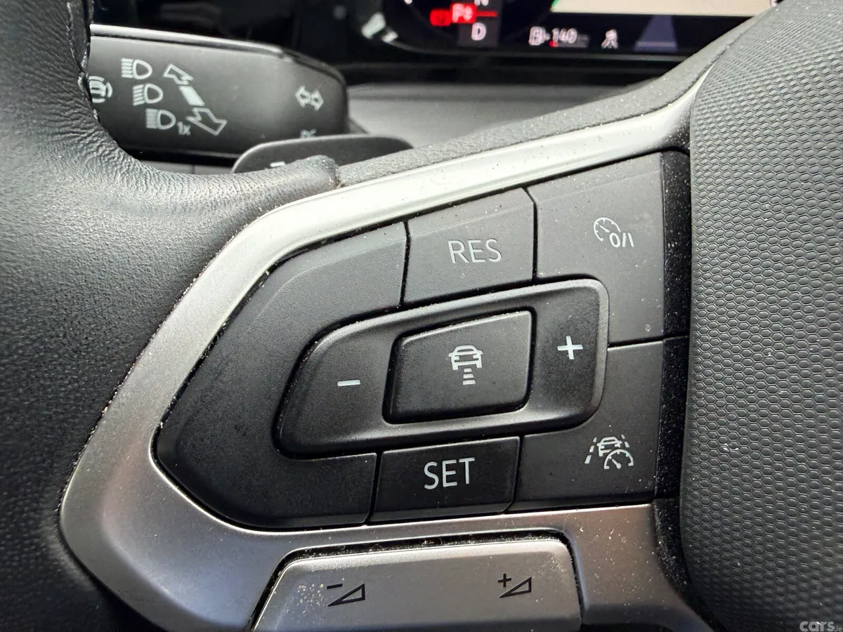 Volkswagen Golf Hatchback, Diesel, 2023, Blue
