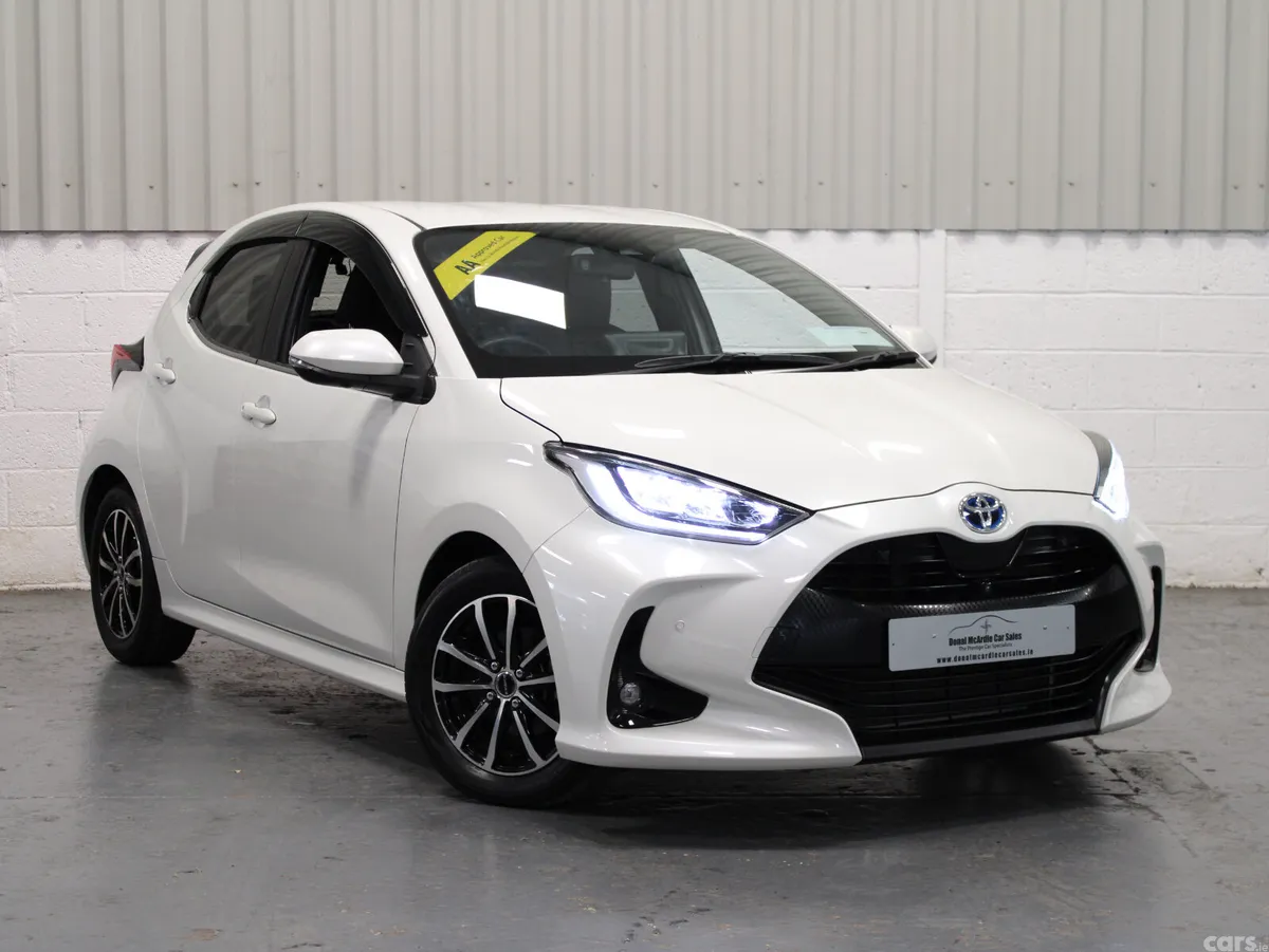Toyota Yaris Hatchback, Petrol, 2021, White