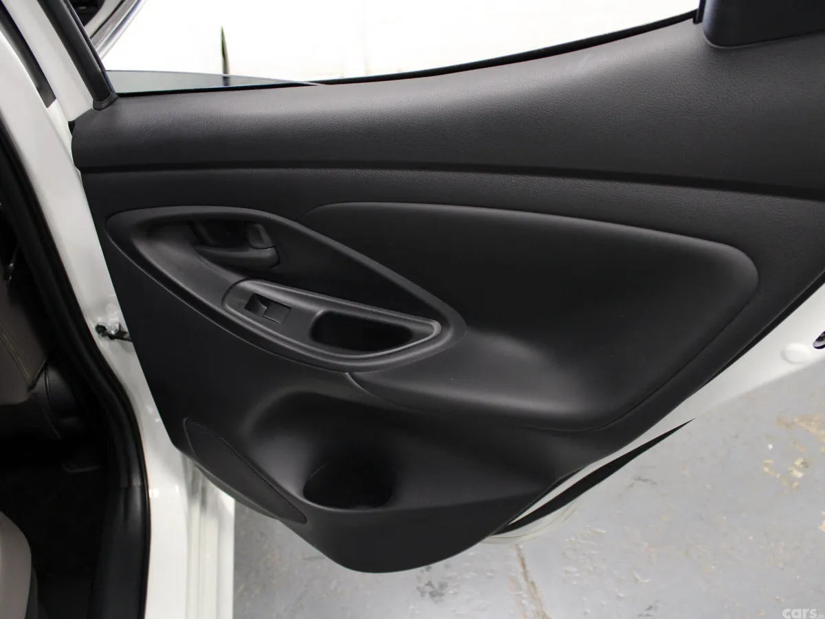 Toyota Yaris Hatchback, Petrol, 2021, White