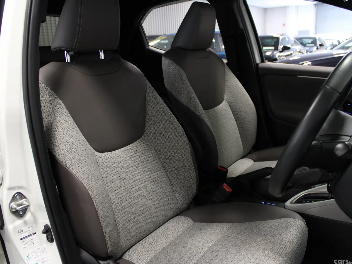 Toyota Yaris Hatchback, Petrol, 2021, White