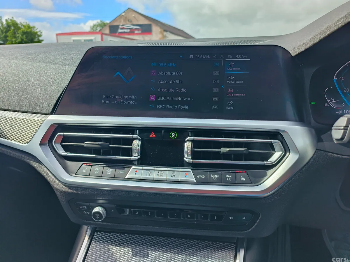 BMW 3-Series Estate, Petrol Hybrid, 2022, White