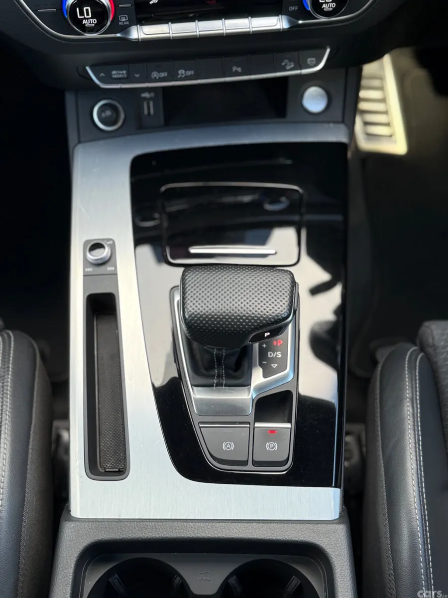 Audi Q5 SUV, Diesel, 2021, Blue