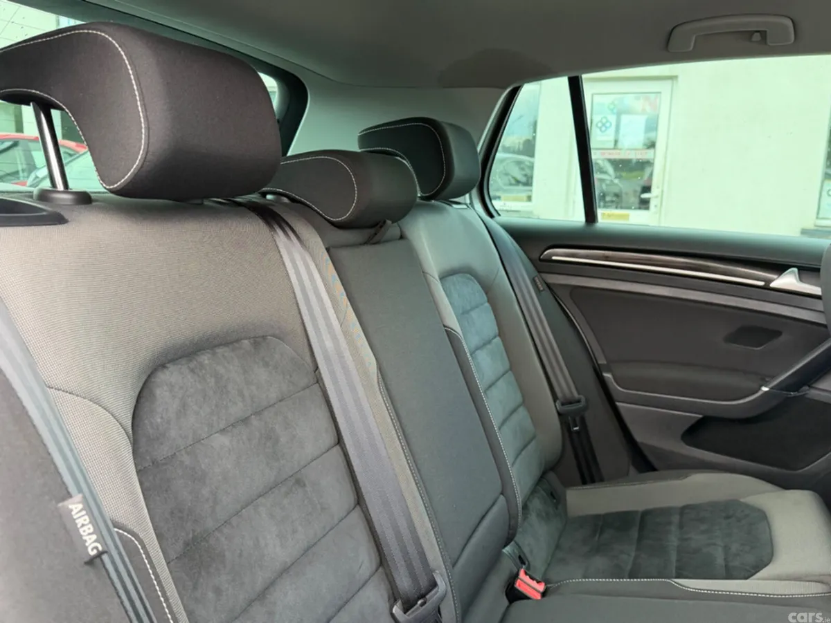 Volkswagen Golf Hatchback, Petrol, 2017, Grey
