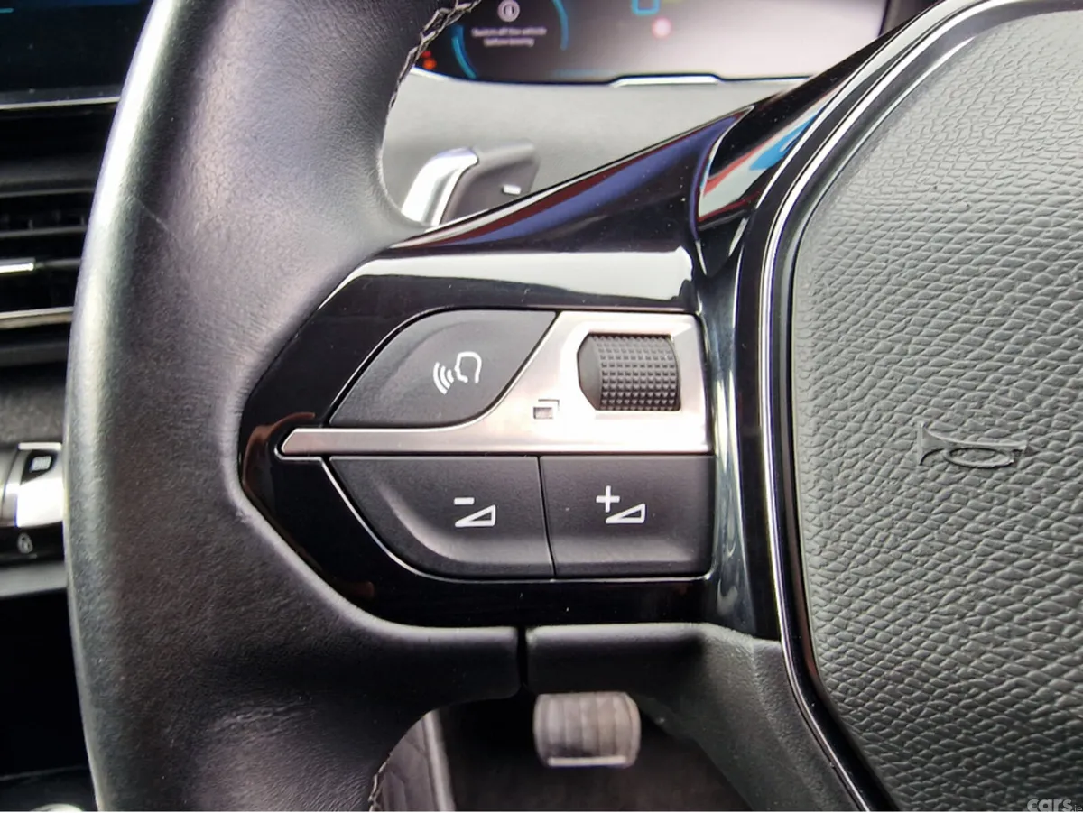 Peugeot 3008 Hatchback, Petrol Plug-in Hybrid, 2022, Grey