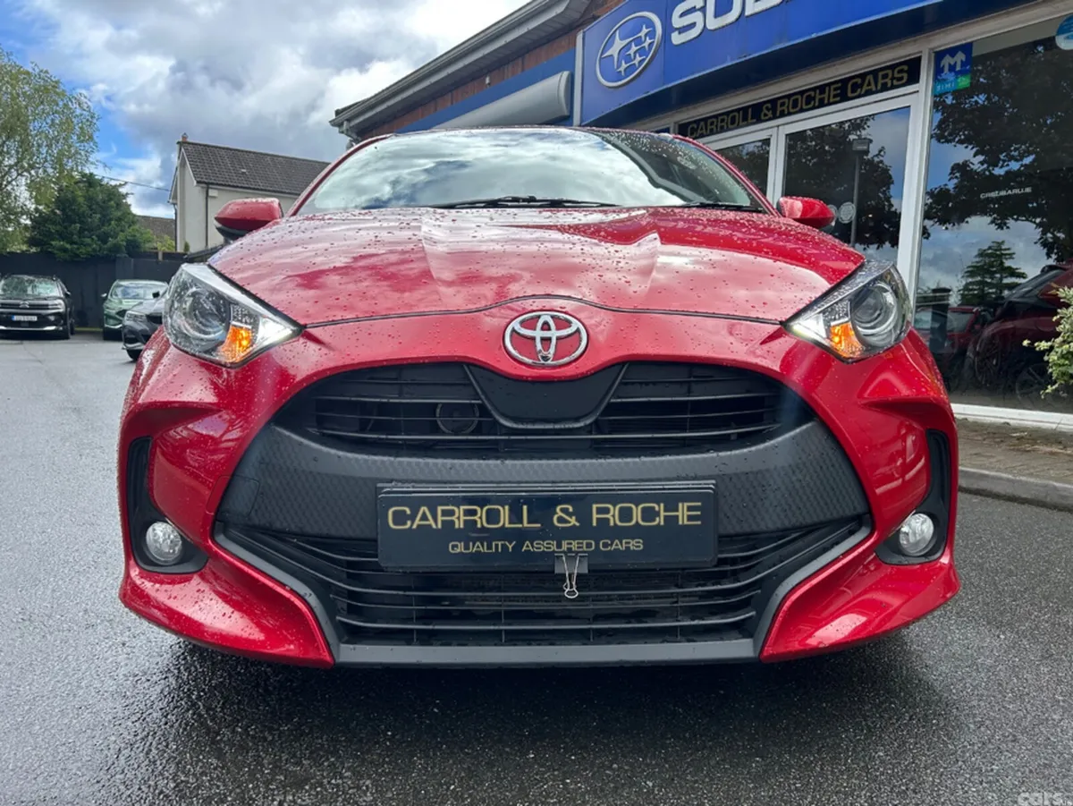 Toyota Yaris Hatchback, Petrol, 2022, Red