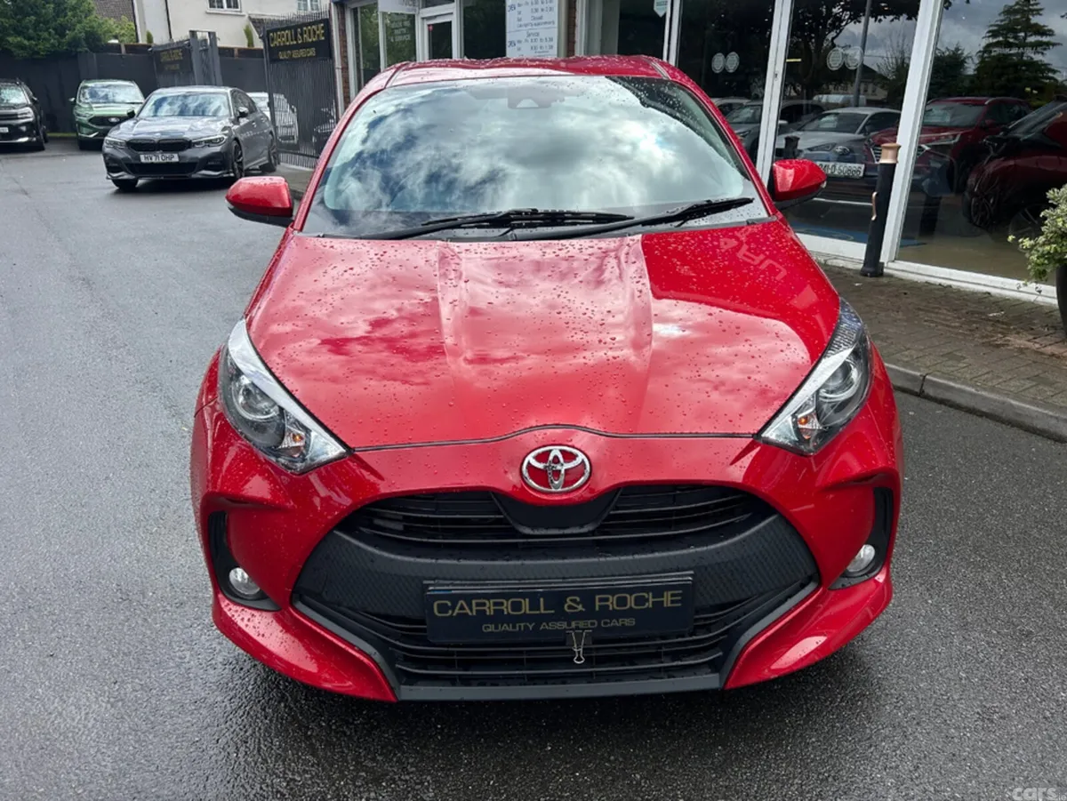 Toyota Yaris Hatchback, Petrol, 2022, Red