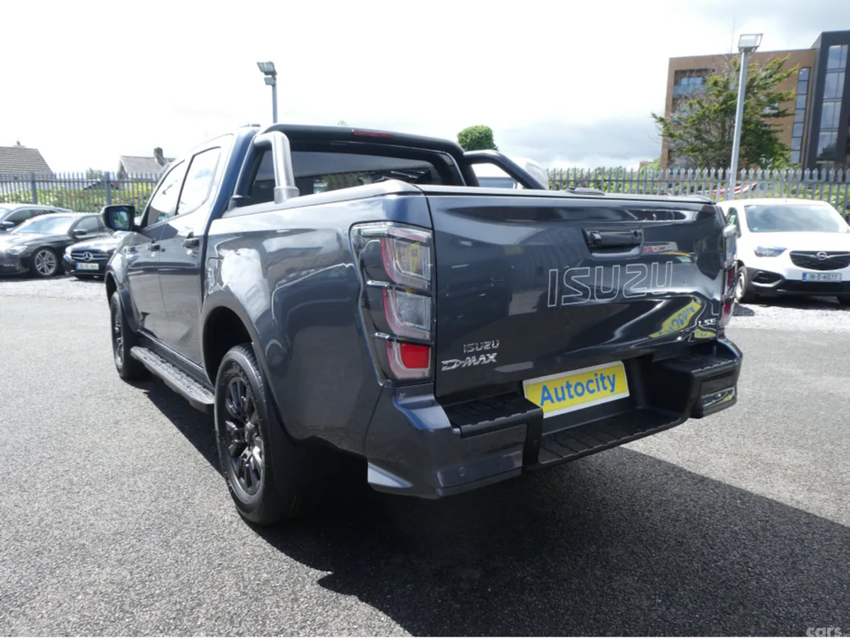 Isuzu D-Max Pick Up, Diesel, 2026, Grey