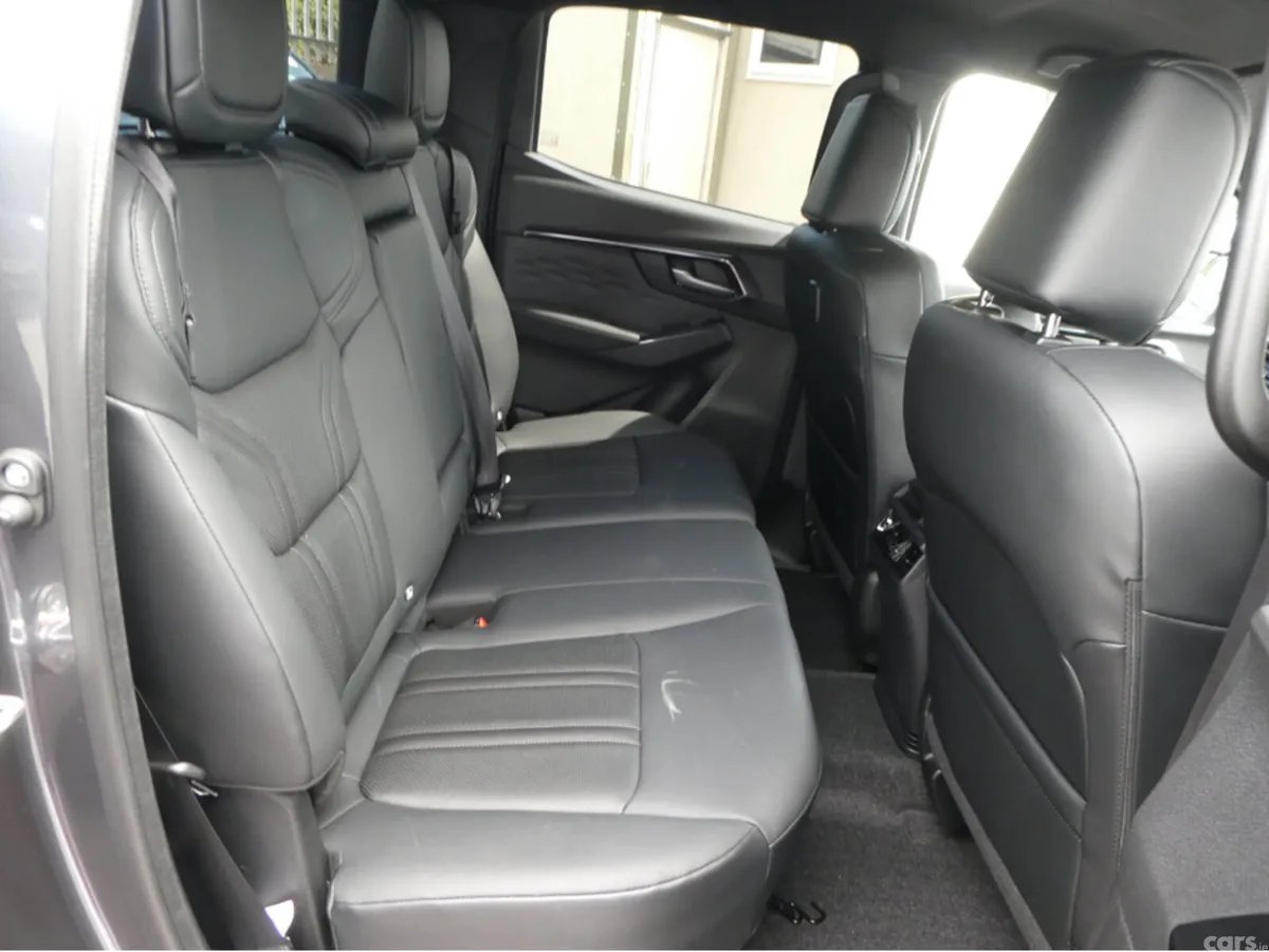 Isuzu D-Max Pick Up, Diesel, 2026, Grey