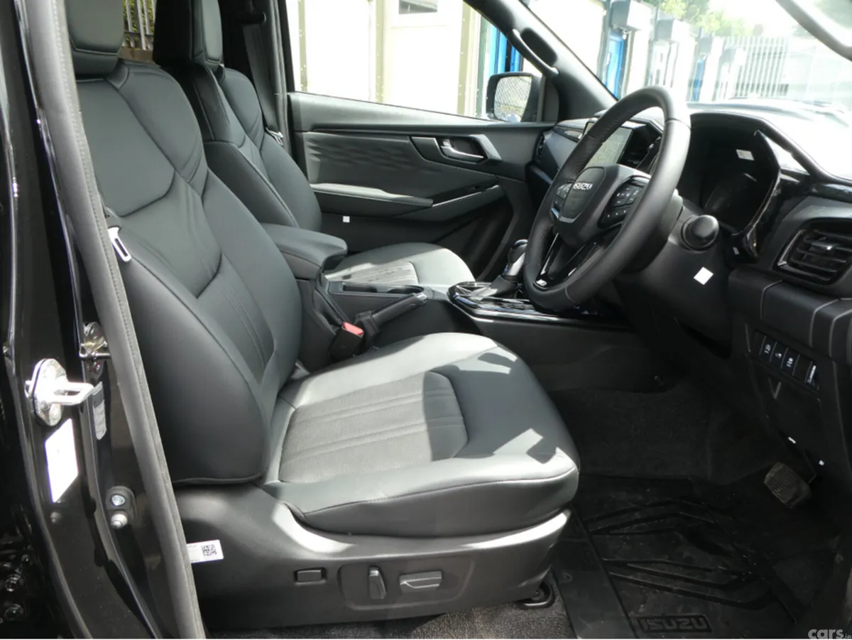 Isuzu D-Max Pick Up, Diesel, 2026, Black