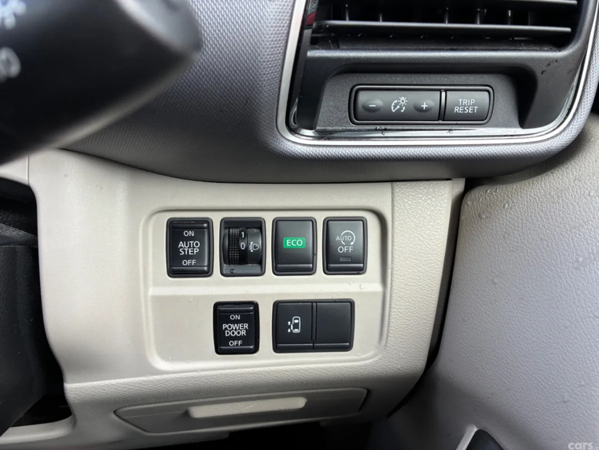 Nissan Serena Hatchback, Petrol Hybrid, 2018, White