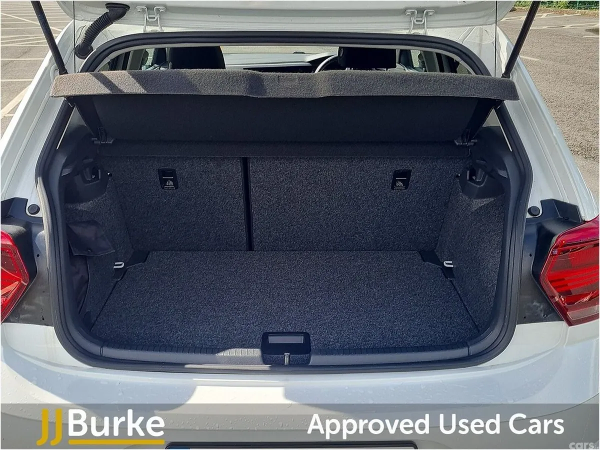 Volkswagen Polo Hatchback, Petrol, 2020, White