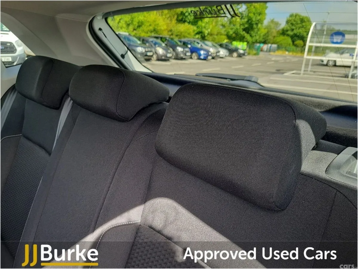 Volkswagen Polo Hatchback, Petrol, 2020, White