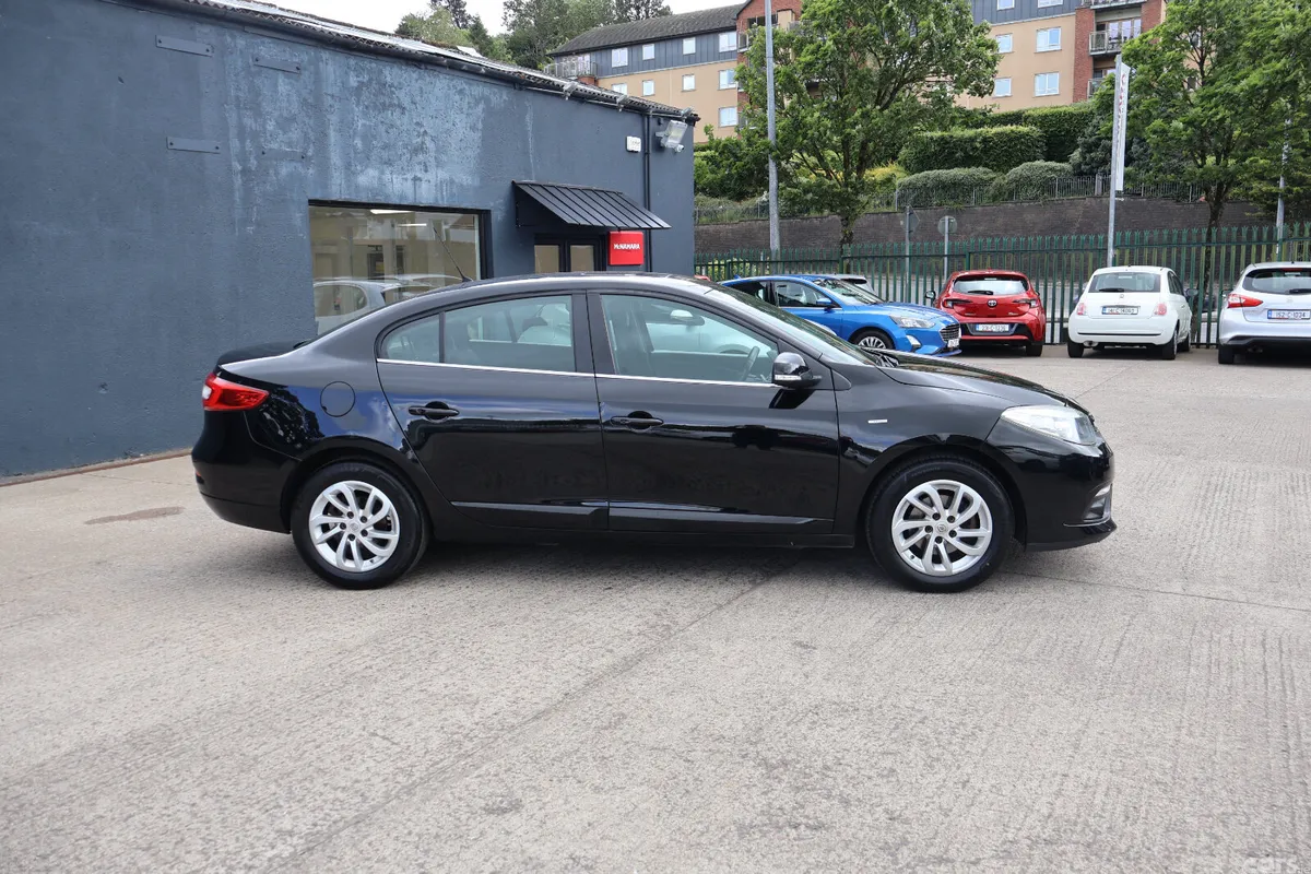 Renault Fluence Saloon, Diesel, 2016, Black
