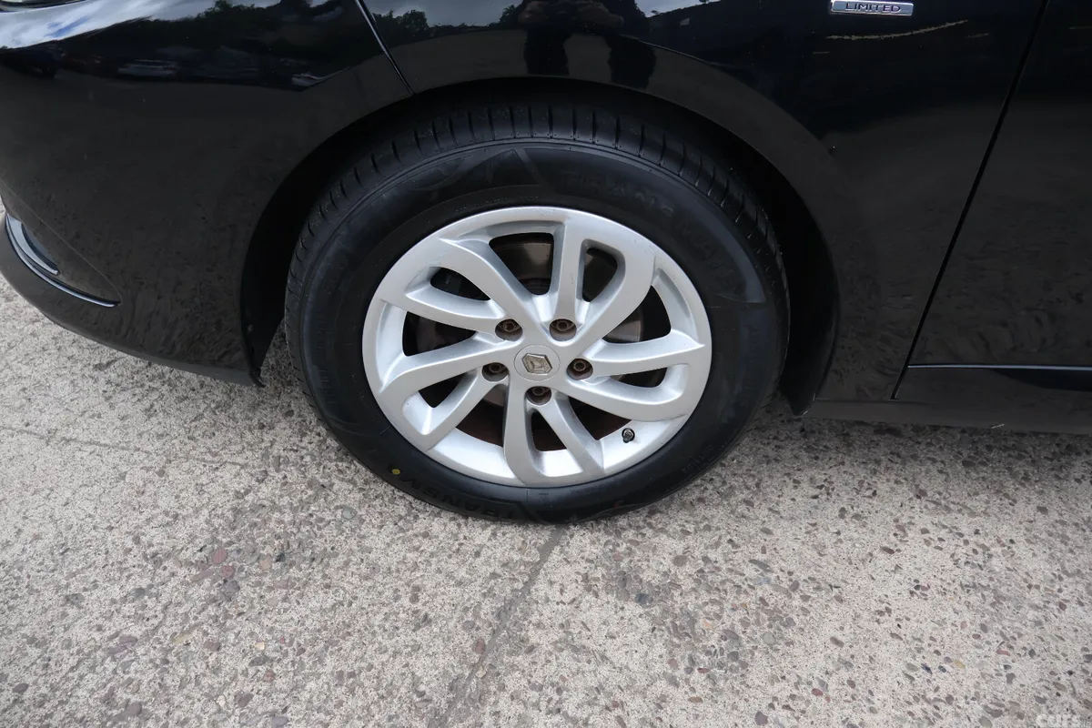 Renault Fluence Saloon, Diesel, 2016, Black