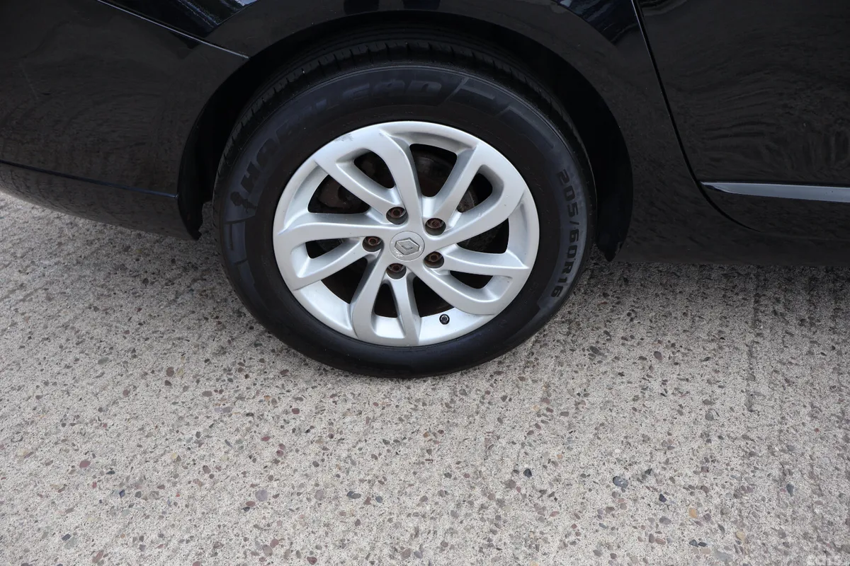 Renault Fluence Saloon, Diesel, 2016, Black
