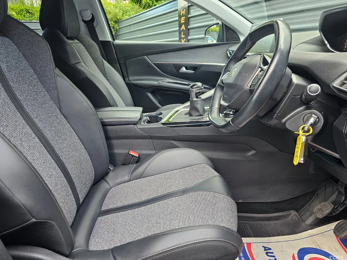 Peugeot 3008 MPV, Diesel, 2020, Grey