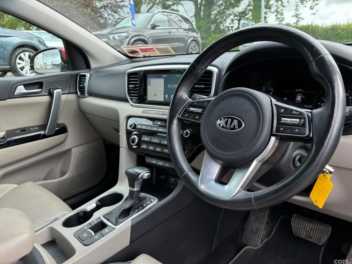 Kia Sportage MPV, Diesel, 2019, Red