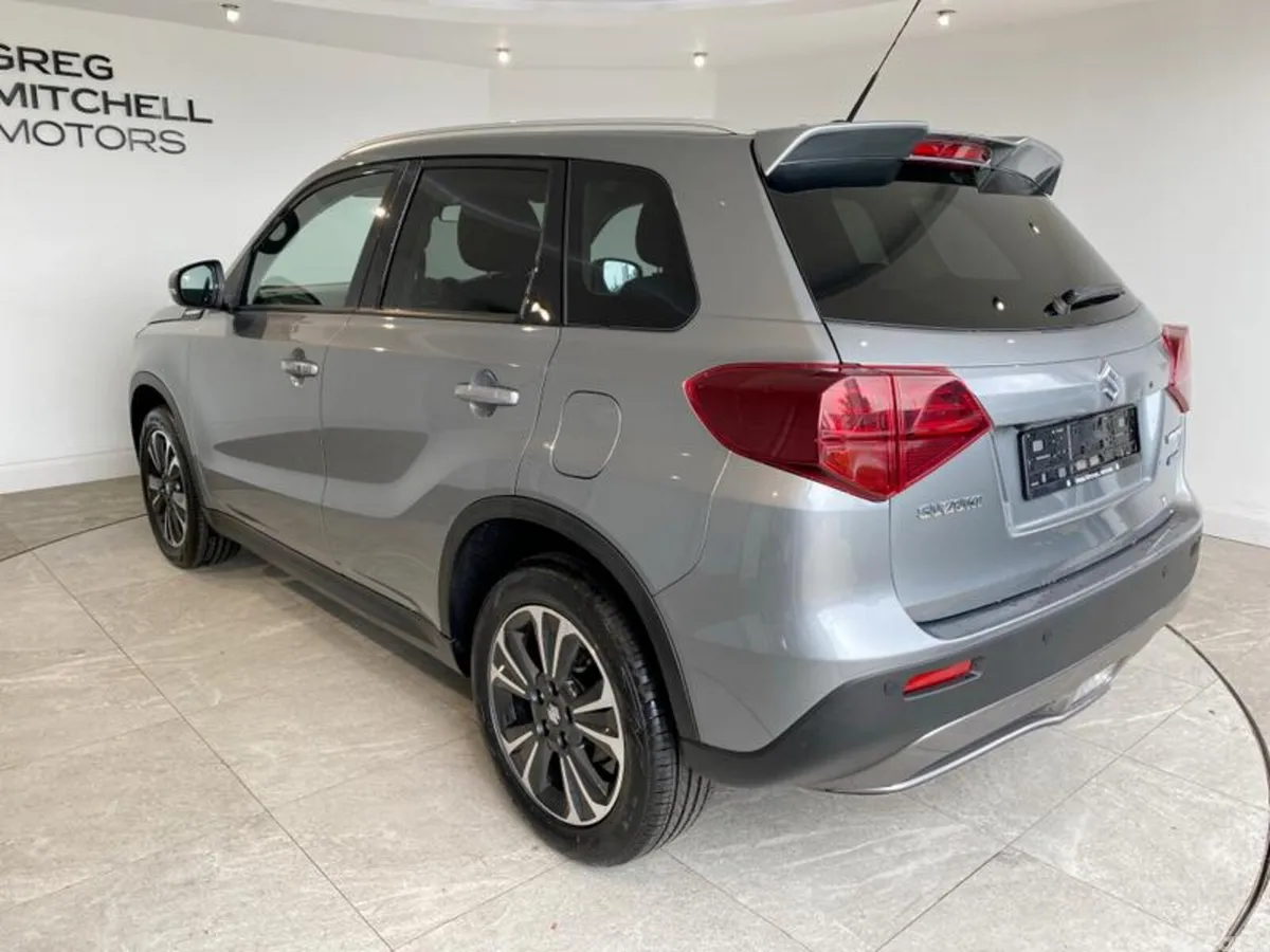 Suzuki Vitara SUV, Petrol Hybrid, 2022, Grey