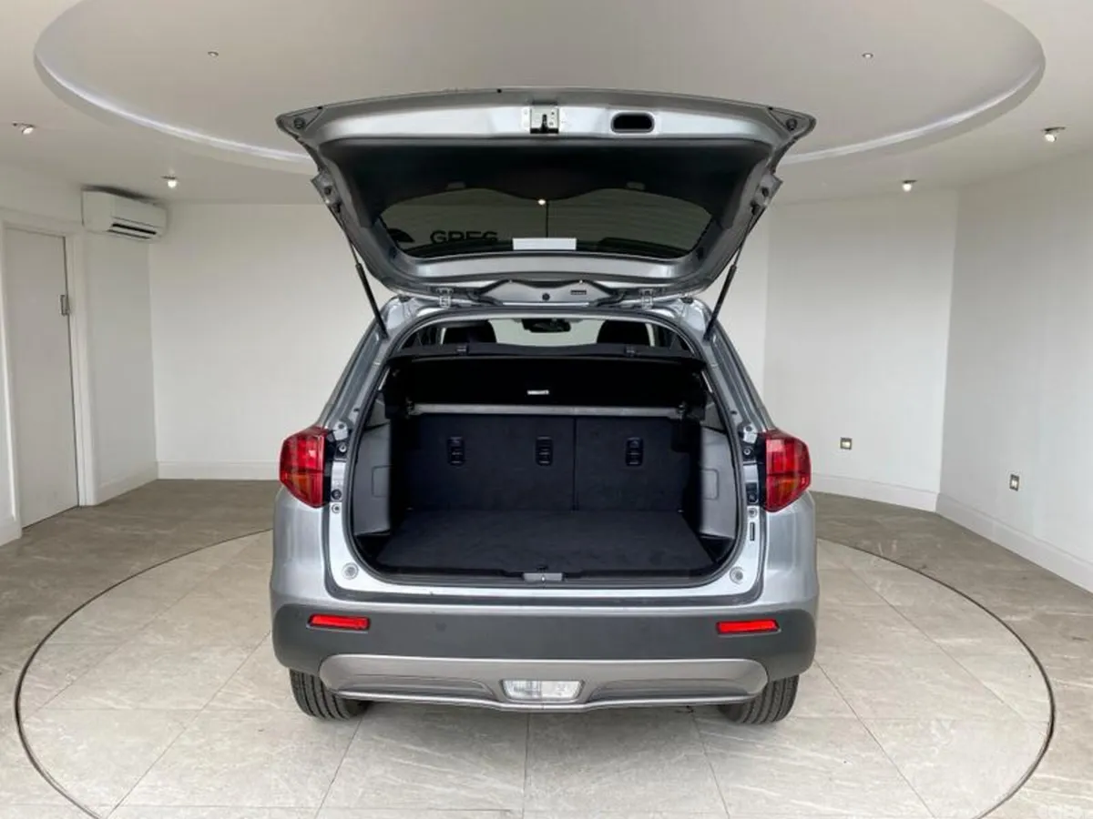 Suzuki Vitara SUV, Petrol Hybrid, 2022, Grey