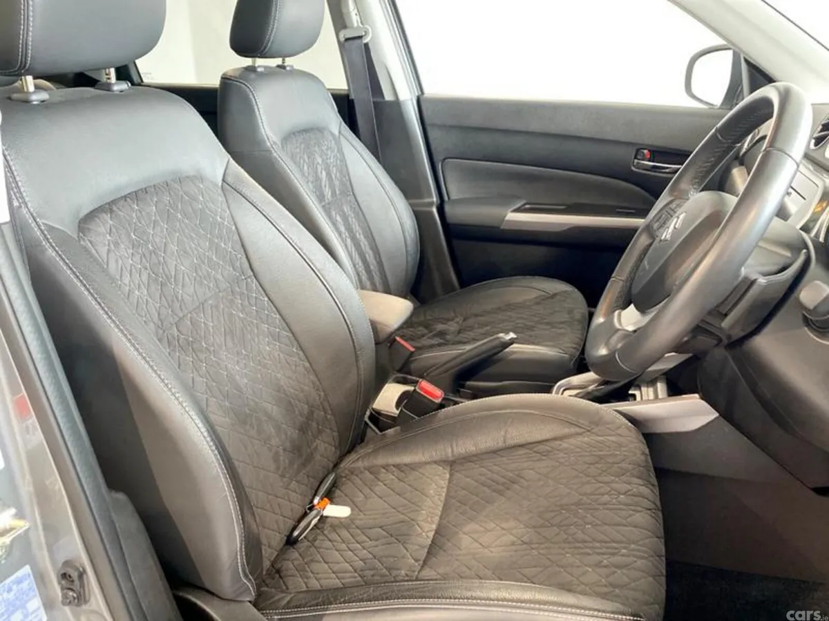 Suzuki Vitara SUV, Petrol Hybrid, 2022, Grey