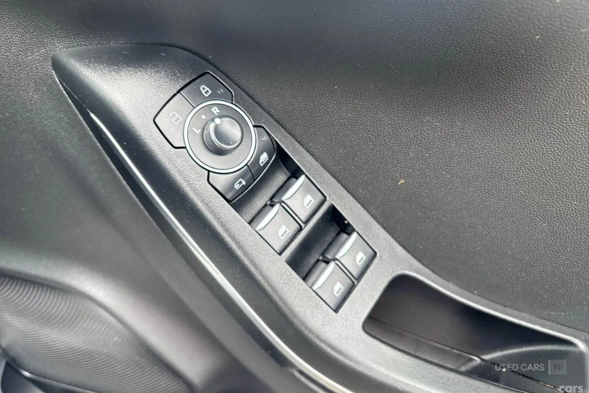 Ford Puma SUV, Petrol Hybrid, 2024, Silver