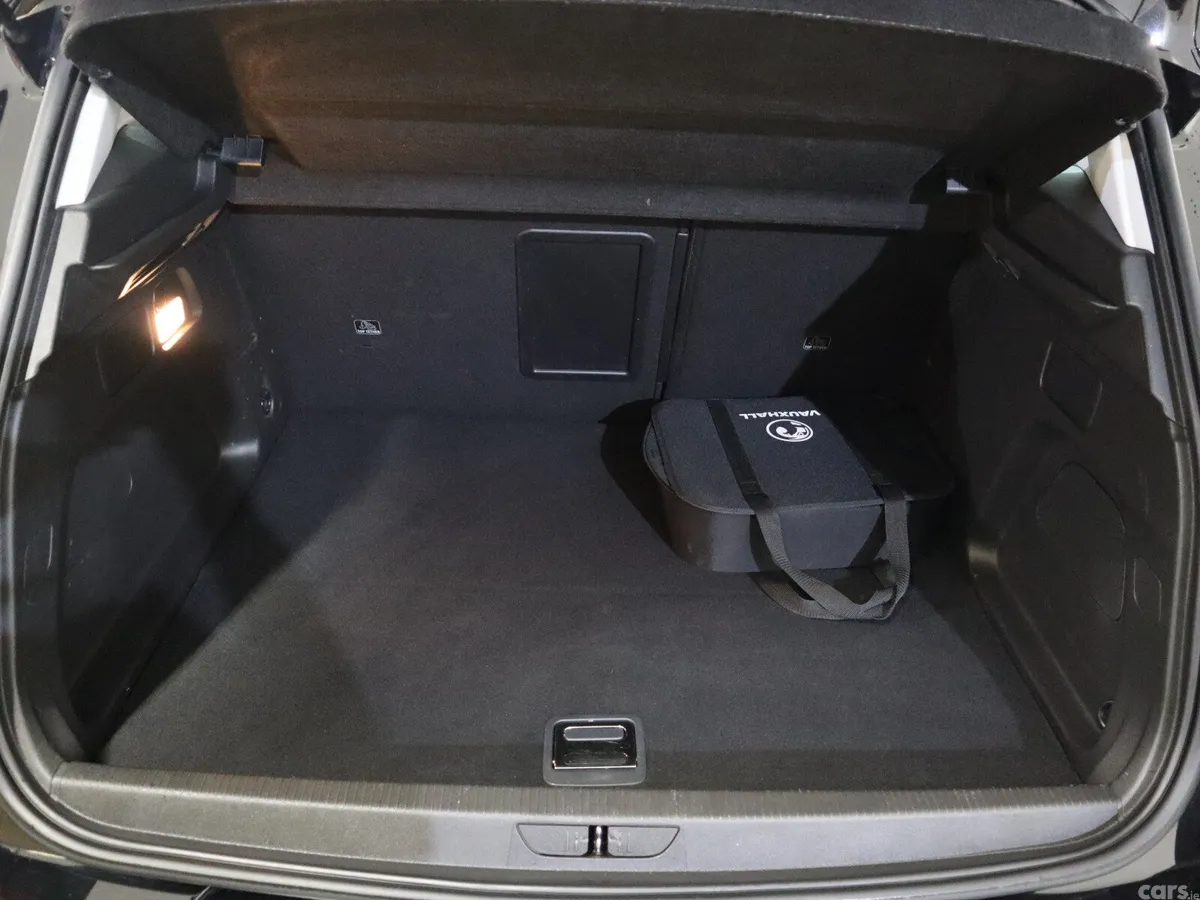 Opel Grandland Hatchback, Petrol Hybrid, 2022, Black