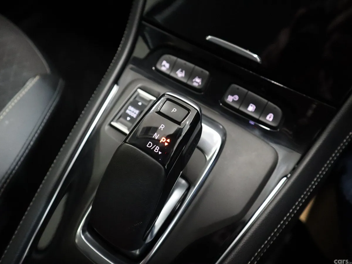 Opel Grandland Hatchback, Petrol Hybrid, 2022, Black