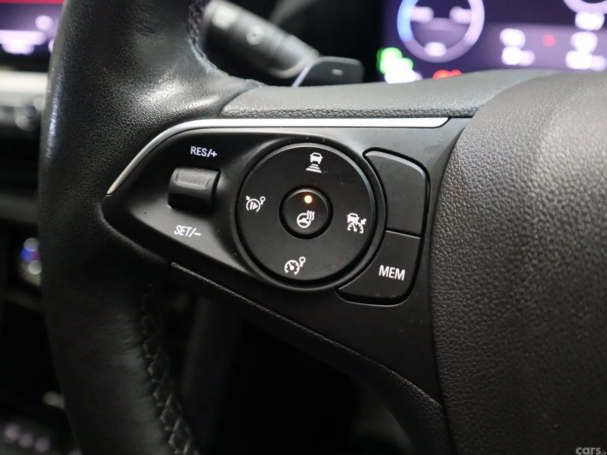 Opel Grandland Hatchback, Petrol Hybrid, 2022, Black