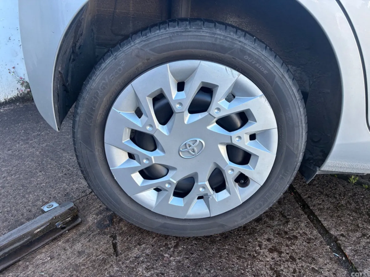 Toyota Aygo Hatchback, Petrol, 2021, Silver