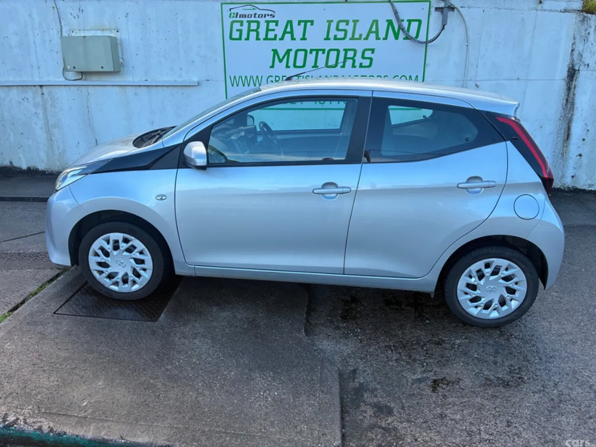 Toyota Aygo Hatchback, Petrol, 2021, Silver