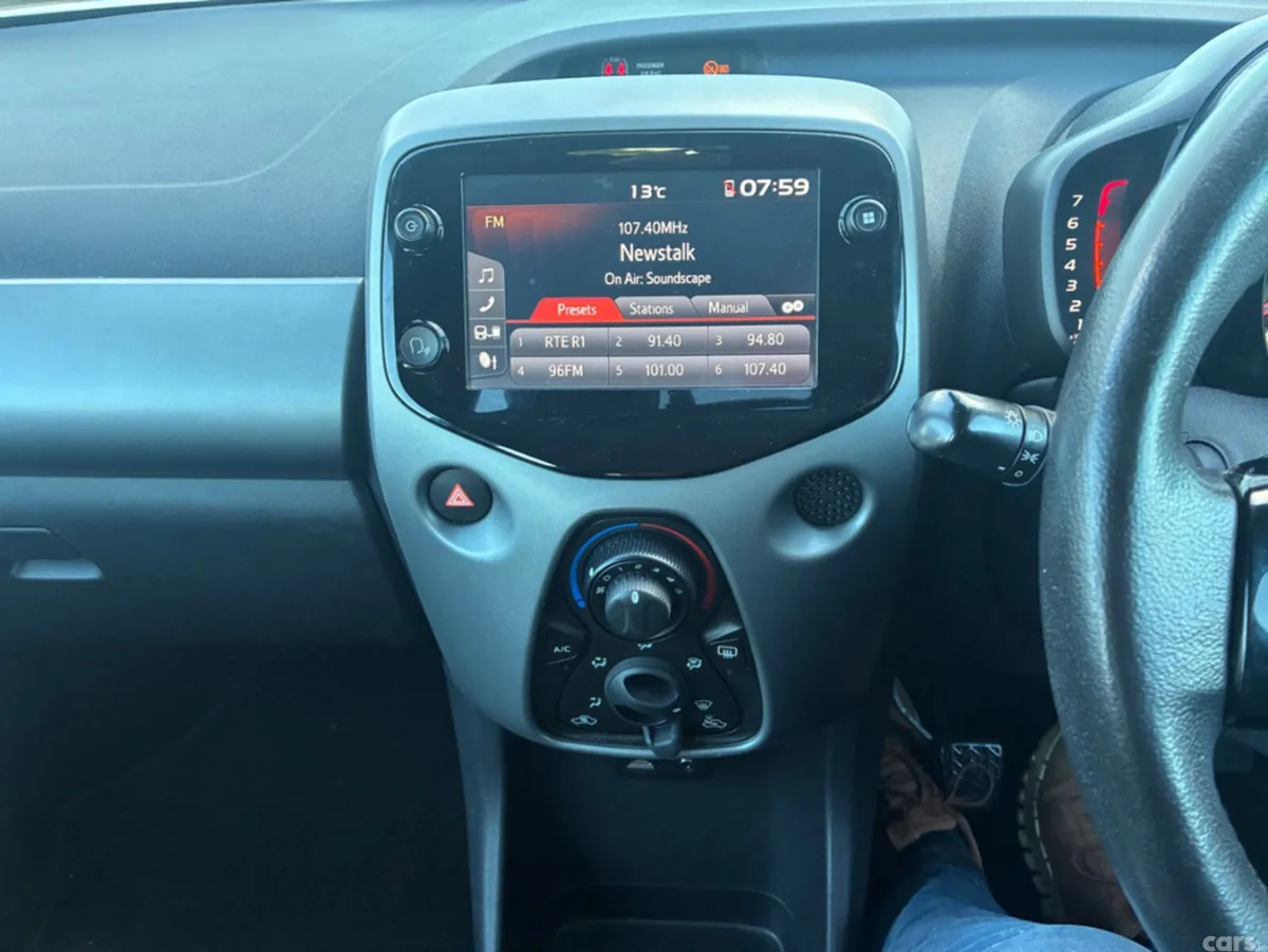 Toyota Aygo Hatchback, Petrol, 2021, Silver
