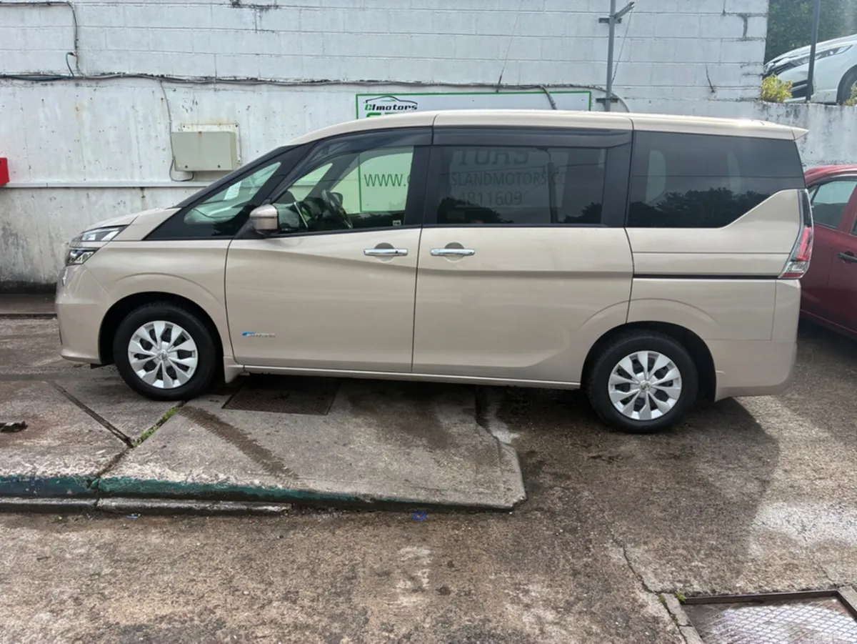 Nissan Serena Hatchback, Petrol Hybrid, 2017, Beige