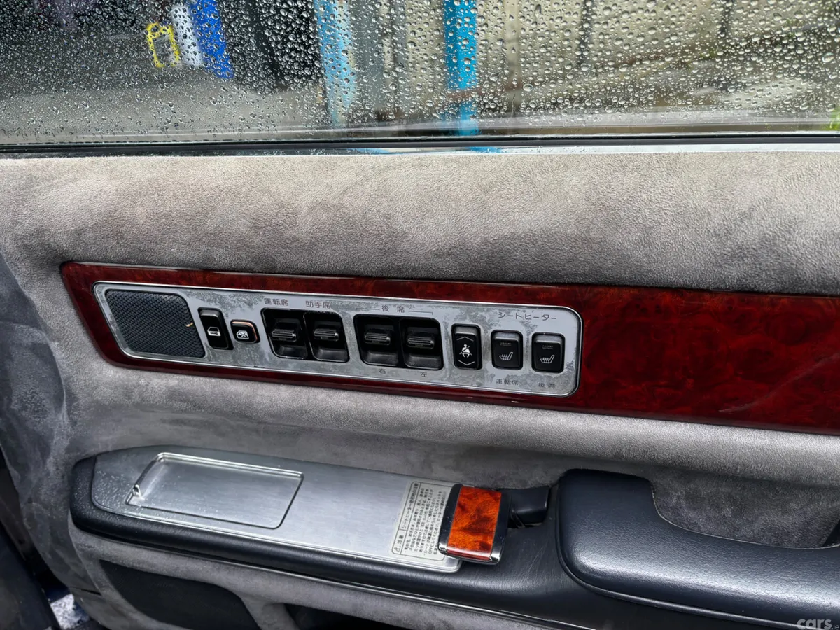 Toyota Century Saloon, Petrol, 1991, Blue