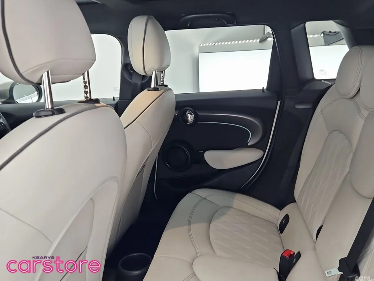 Mini Cooper Hatchback, Petrol, 2022, White