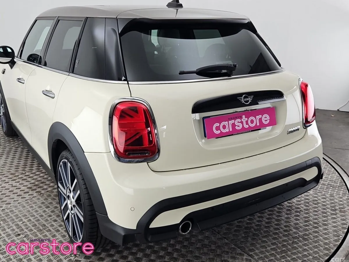 Mini Cooper Hatchback, Petrol, 2022, White