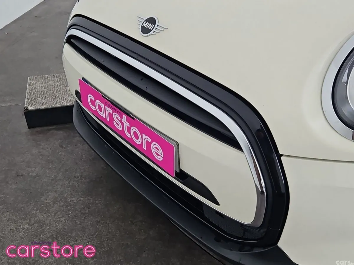 Mini Cooper Hatchback, Petrol, 2022, White