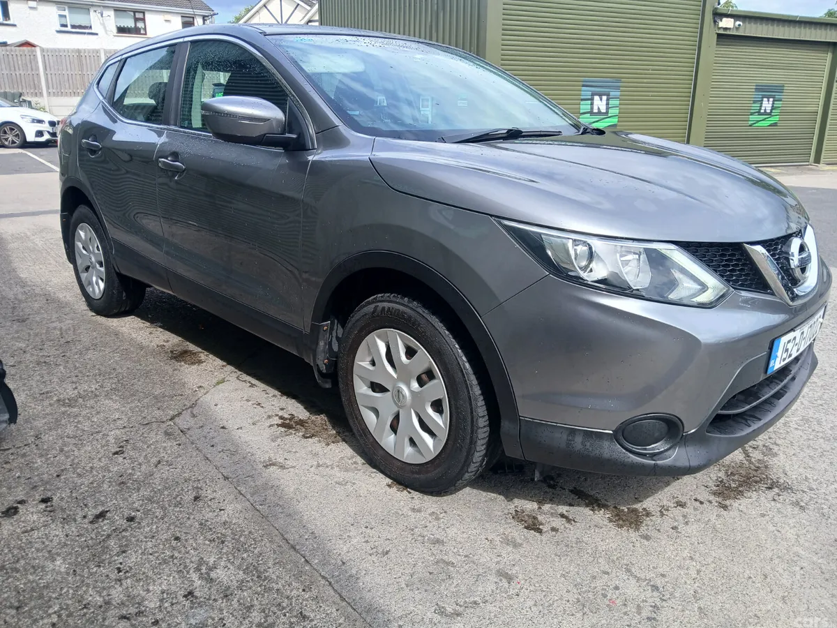Nissan Qashqai SUV, Diesel, 2015, Grey