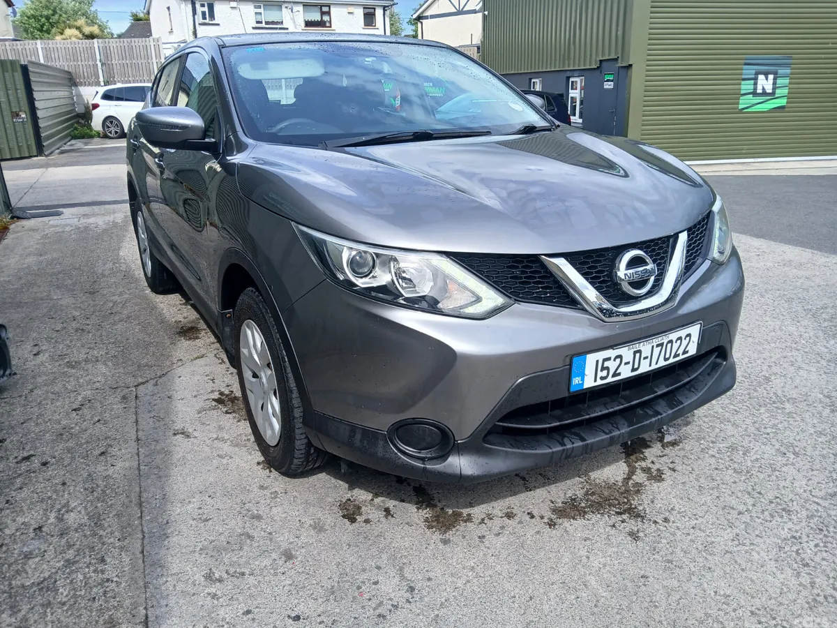 Nissan Qashqai SUV, Diesel, 2015, Grey
