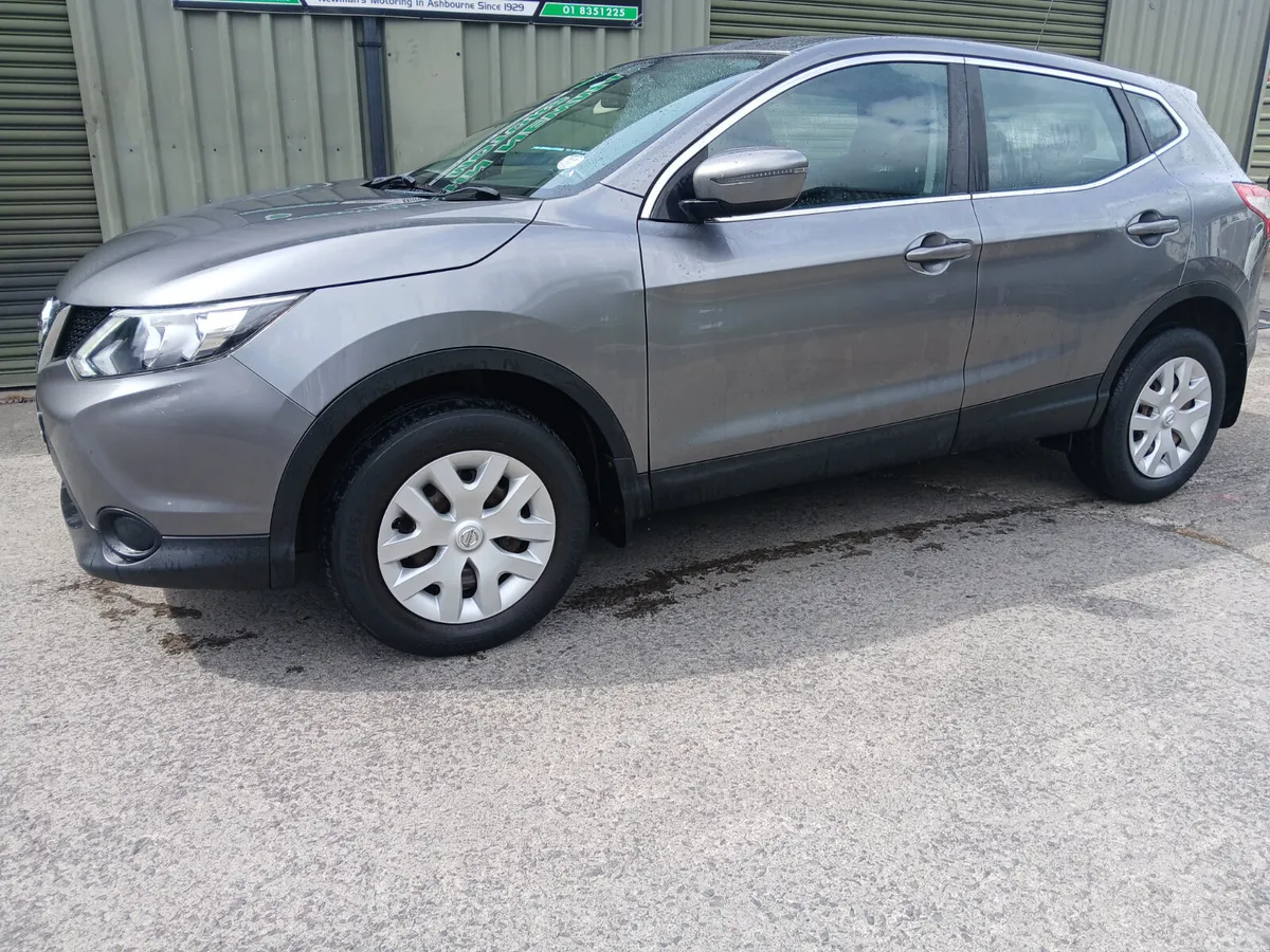 Nissan Qashqai SUV, Diesel, 2015, Grey