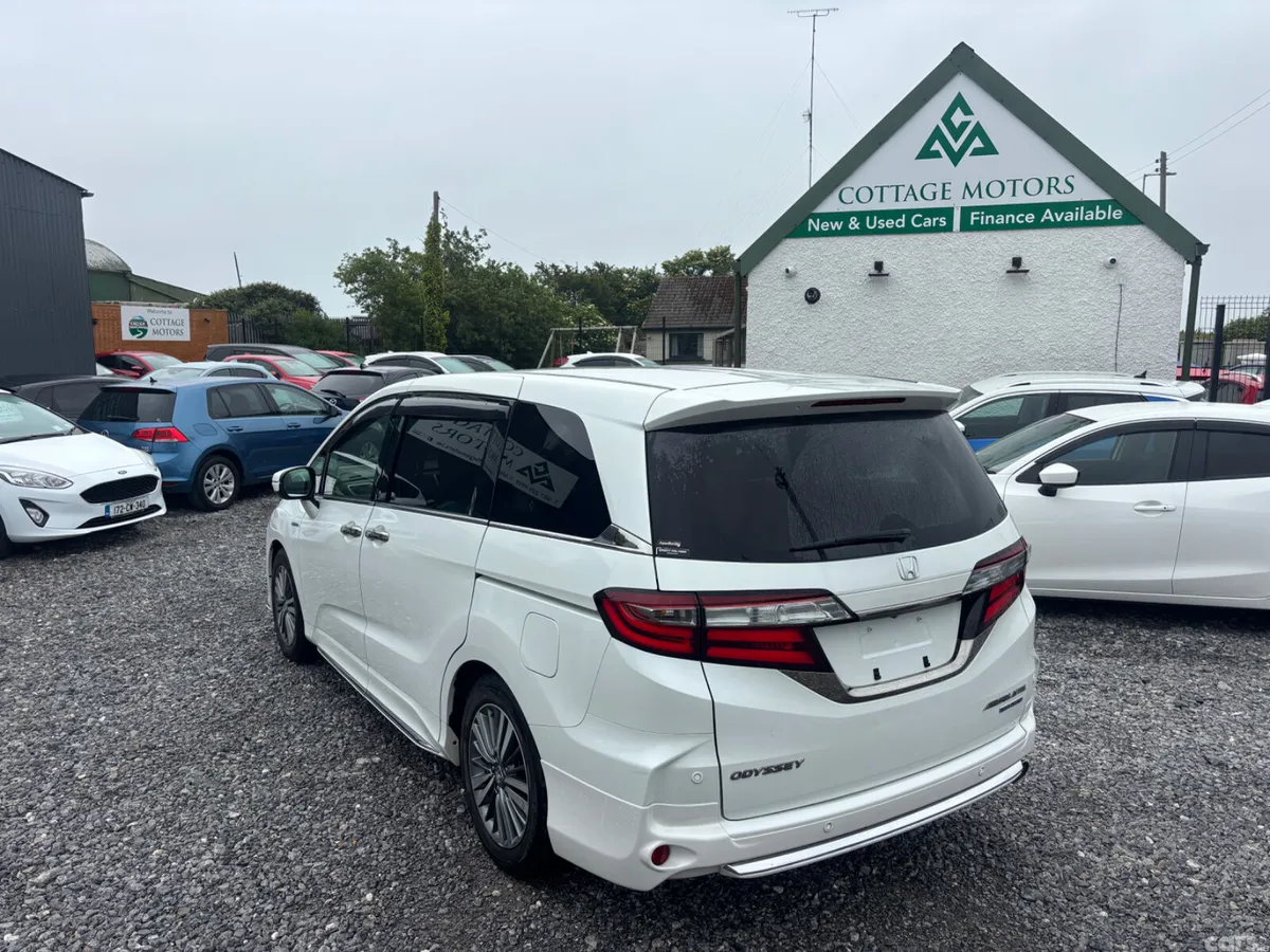Honda Odyssey MPV, Petrol Hybrid, 2019, White