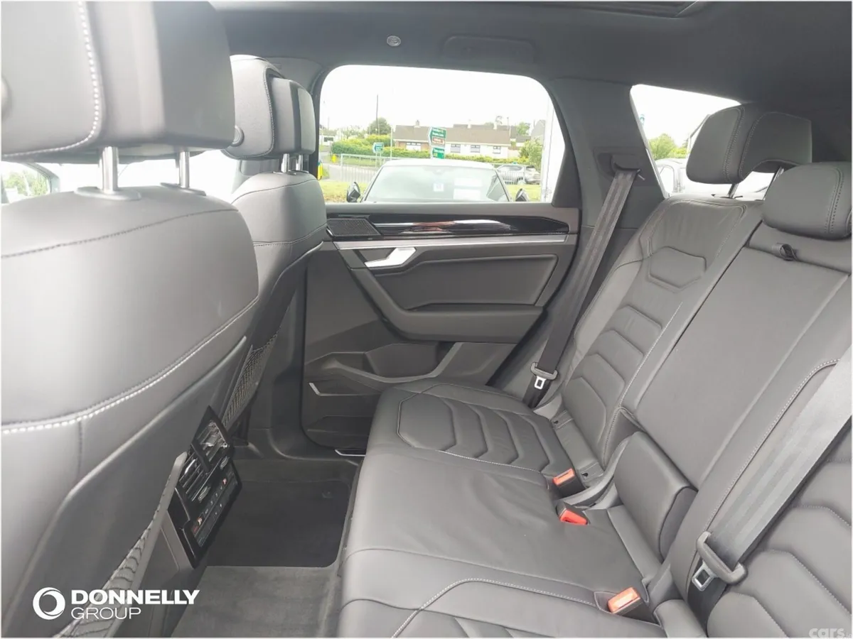 Volkswagen Touareg Estate, Diesel, 2026, Grey