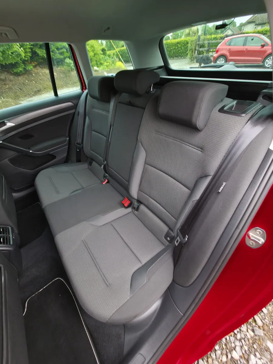Volkswagen Golf Estate, Petrol, 2018, Red