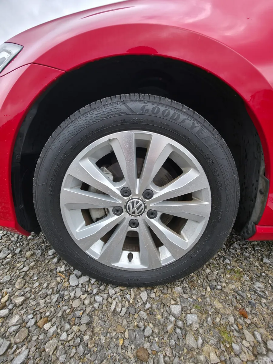 Volkswagen Golf Estate, Petrol, 2018, Red
