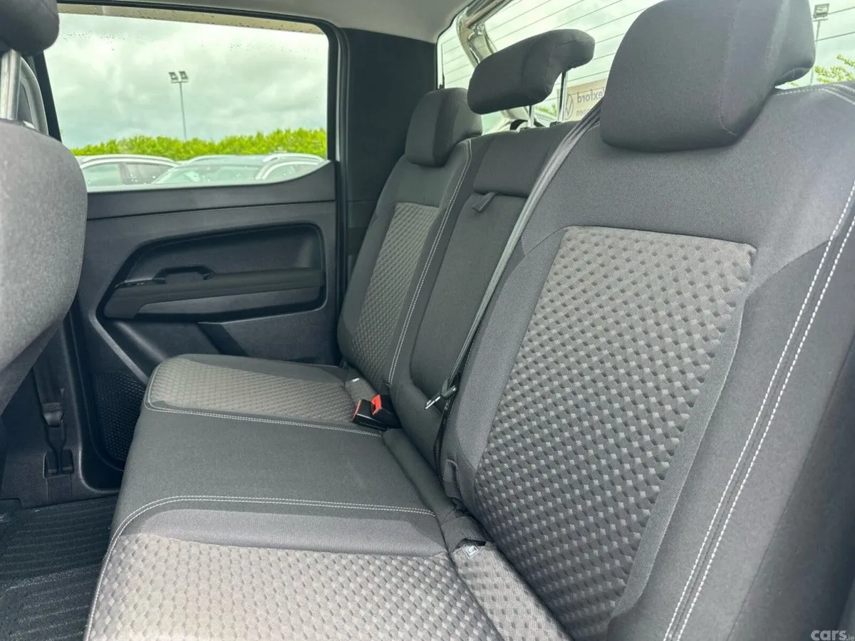 Volkswagen Amarok Pick Up, Diesel, 2023, Silver