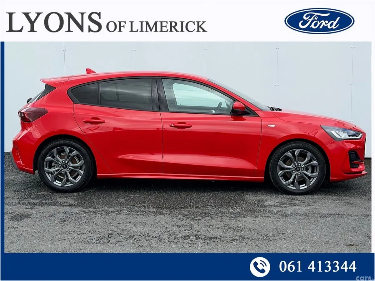 Ford Focus Hatchback, Petrol Hybrid, 2025, Red